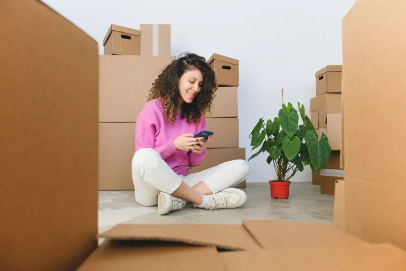 Still Online, Already Gone: The Quiet Grief of Friendships That Dissolve After You Move
